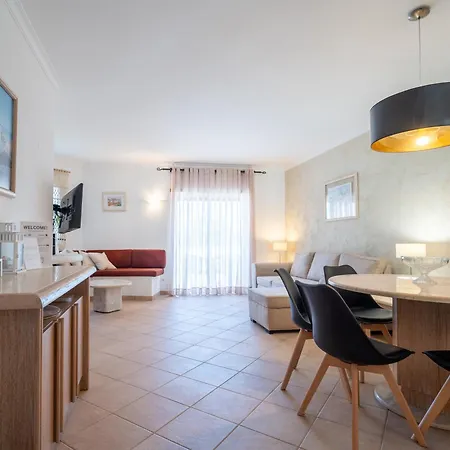 4 Pool, Ac & Gym By Algarve Dream Holidays *